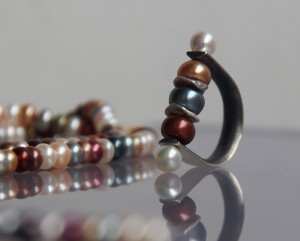 silver ring with colourful freshwater pearls